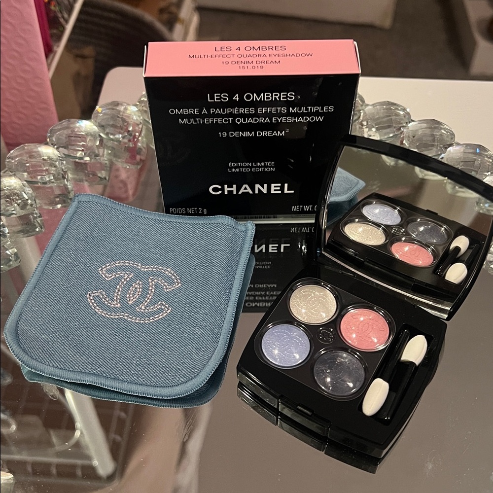 Host Pick! Chanel 19 Denim Dream Eyeshadow Palette - Picture 2 of 5